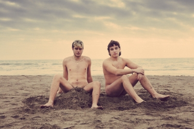 “Nudi in spiaggia”, il singolo di debutto per era505 