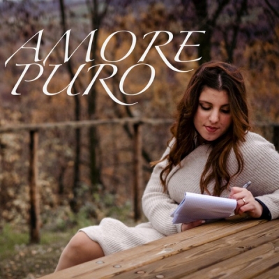 Una dedica alla nascita dei figli, è il debutto discografico di Elena Losi con Amore Puro
